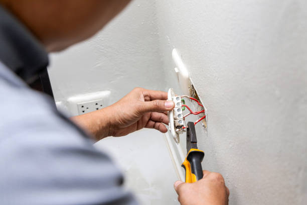 Best Licensed Electrician  in Gifford, FL